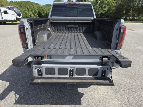 Used 2024 GMC Sierra 2500 AT4 w/ AT4 Premium Plus Package AWD/4WD image 25