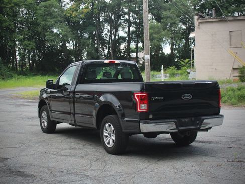 Used 2017 Ford F150 XL w/ Equipment Group 101A Mid RWD image 5