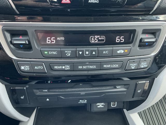 Used 2021 Honda Pilot Touring image 17