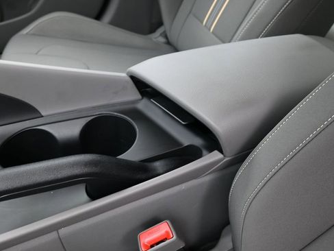 Certified 2025 Hyundai Elantra Sport image 18