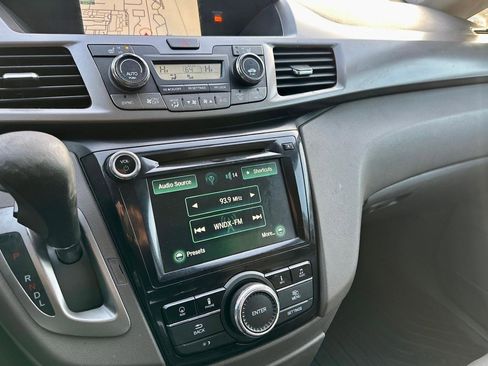 Used 2016 Honda Odyssey EX-L image 38
