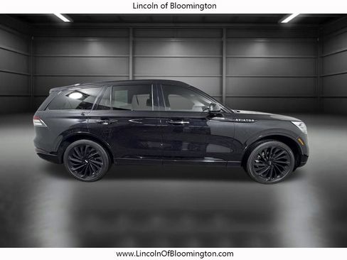 Certified 2023 Lincoln Aviator Black Label w/ Jet Package image 8