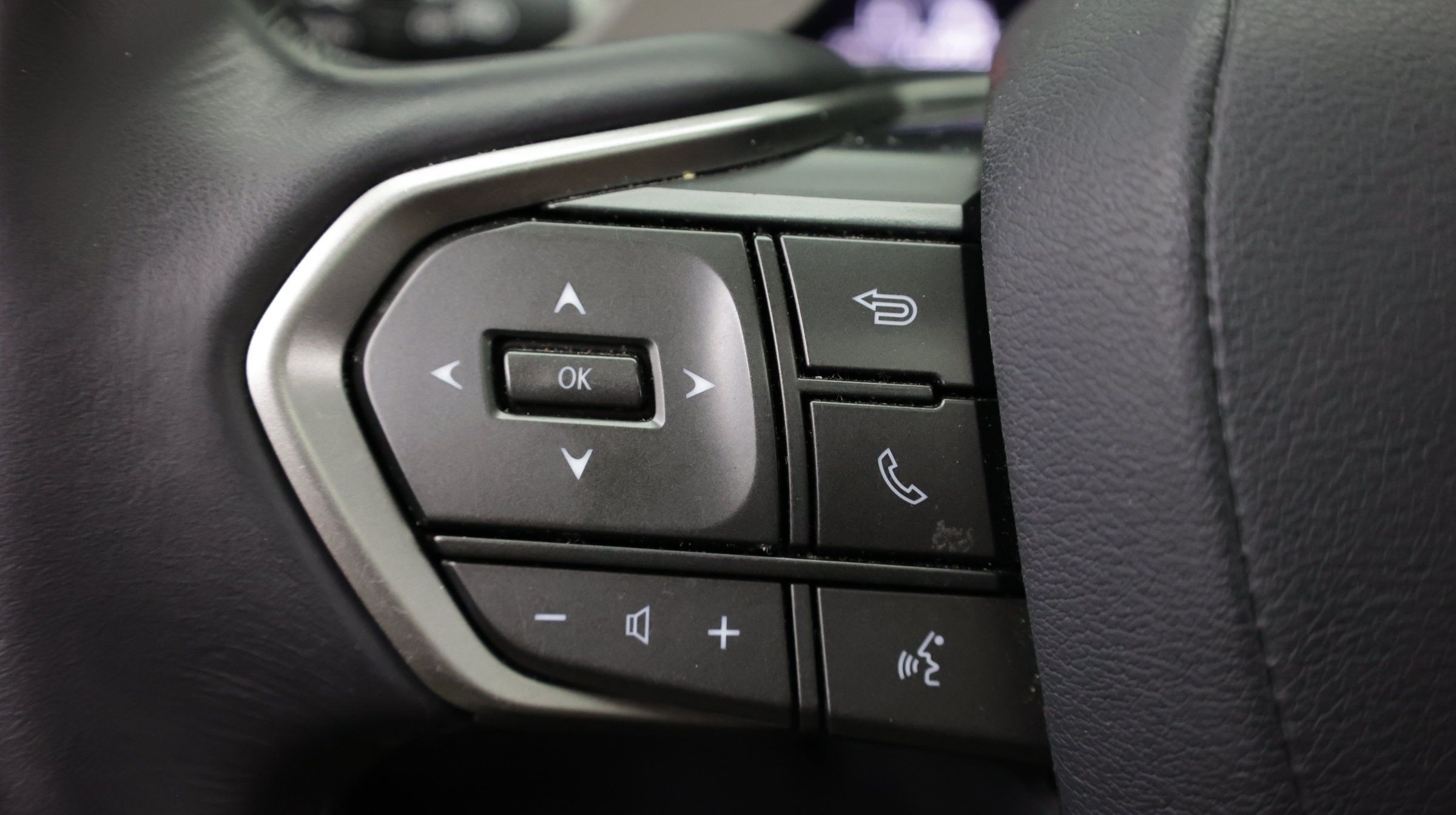 Used 2025 Lexus NX 250 FWD w/ Towing Package (2000 Lbs) image 26