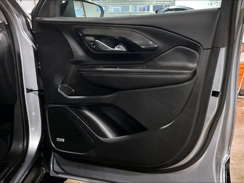 Used 2023 GMC Terrain AT4 w/ Infotainment Package II image 12