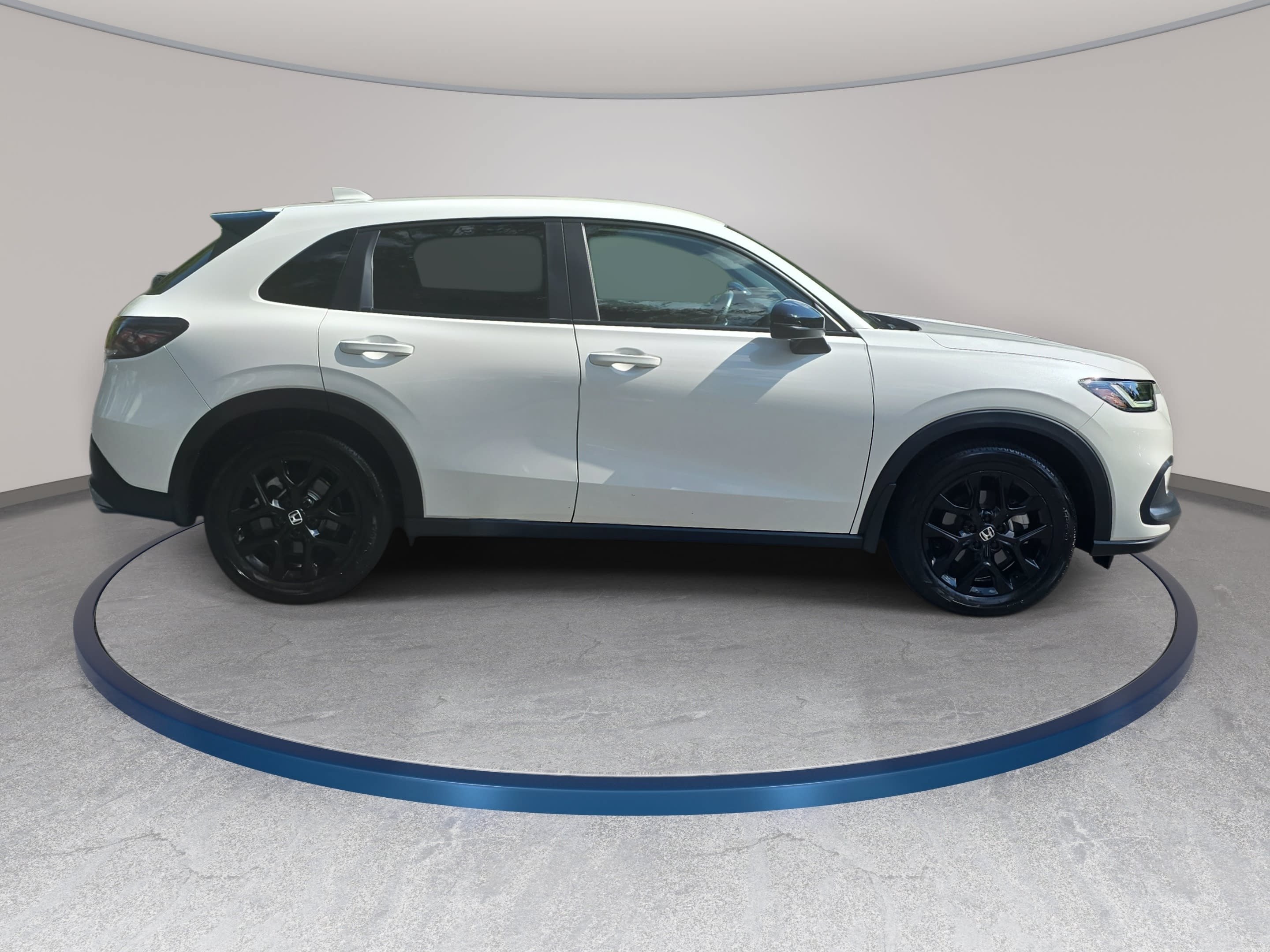 Certified 2025 Honda HR-V Sport image 4