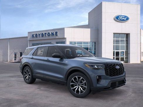 New 2026 Ford Explorer ST-Line image 1