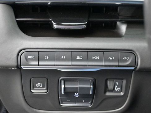 Used 2022 Cadillac Escalade Sport Platinum image 28