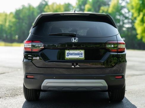 New 2025 Honda Pilot EX-L image 7