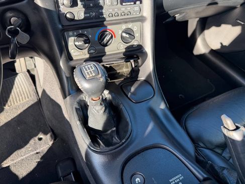 Used 2000 Chevrolet Corvette Convertible image 14