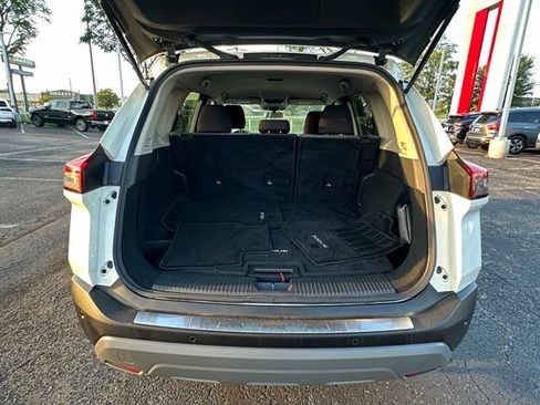 Certified 2023 Nissan Rogue SV AWD/4WD image 14