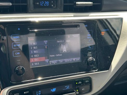 Used 2019 Toyota Corolla LE FWD image 24