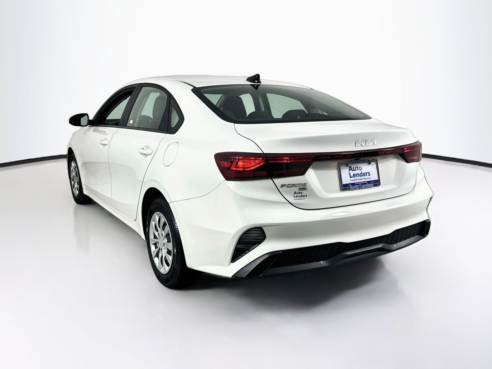 Used 2024 Kia Forte LX FWD image 7
