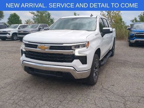 Used 2023 Chevrolet Silverado 1500 LT AWD/4WD image 13