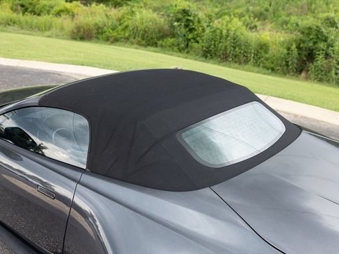 Used 2021 Aston Martin V8 Vantage Roadster RWD image 54