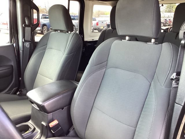 Used 2021 Jeep Wrangler Unlimited Sport AWD/4WD image 11