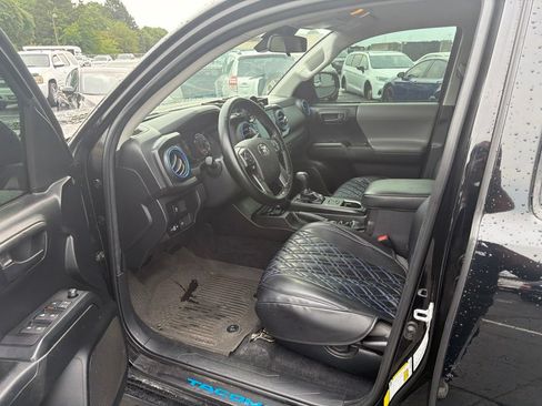 Used 2022 Toyota Tacoma SR AWD/4WD image 10