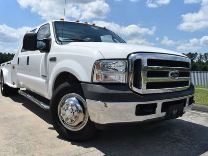 Used 2006 Ford F350 2WD Crew Cab DRW Super Duty