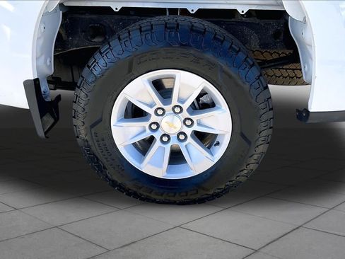 Certified 2025 Chevrolet Silverado 1500 LT w/ Safety Package AWD/4WD image 11