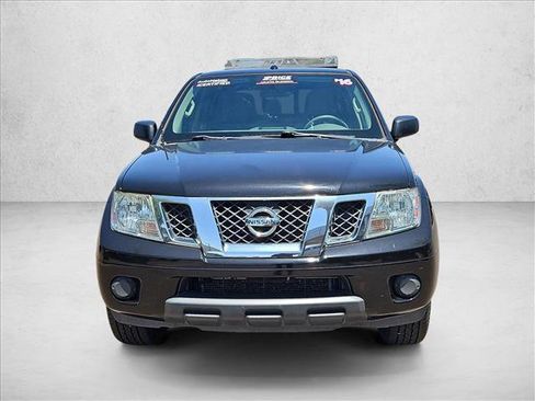 Used 2016 Nissan Frontier SV RWD image 2