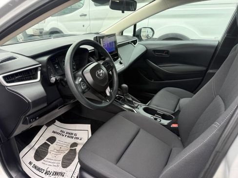 Used 2025 Toyota Corolla LE image 15