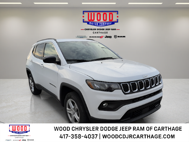 Used 2024 Jeep Compass Latitude AWD/4WD image 1