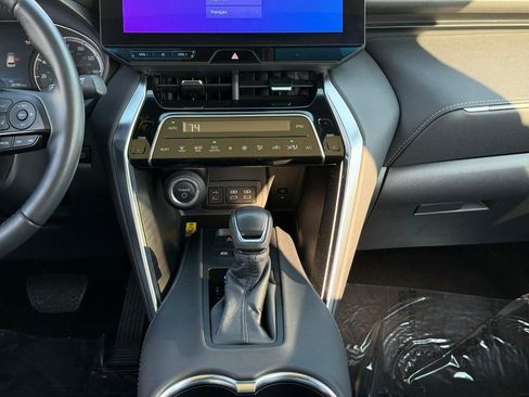 Certified 2024 Toyota Venza Nightshade image 17