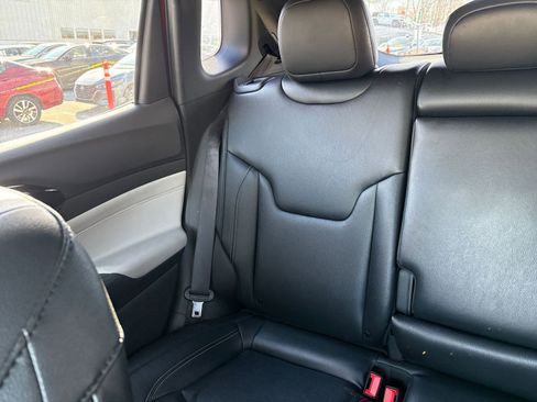 Used 2025 Jeep Compass Limited image 40