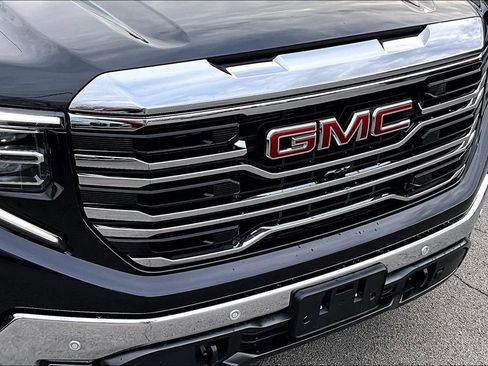 Used 2024 GMC Sierra 1500 SLT w/ SLT Premium Plus Package image 33