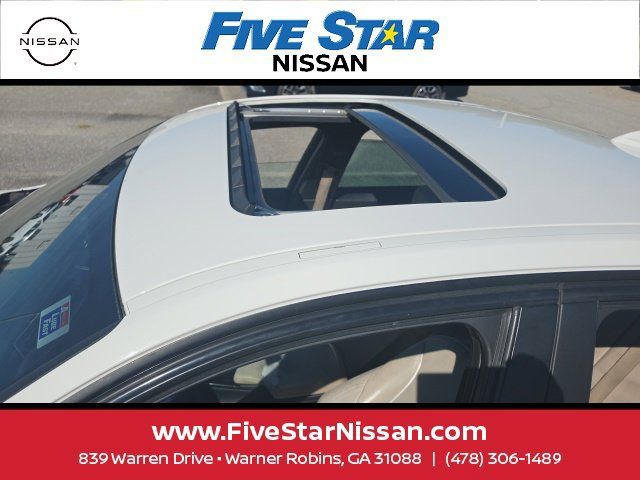 Used 2016 BMW 320i Sedan RWD image 12