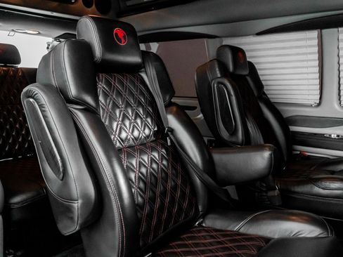 Used 2023 GMC Savana 2500 image 30