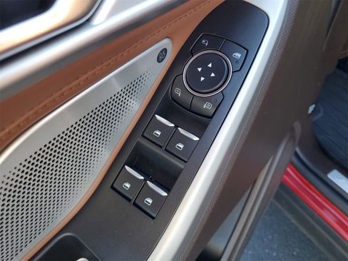 Certified 2022 Ford Explorer King Ranch image 16