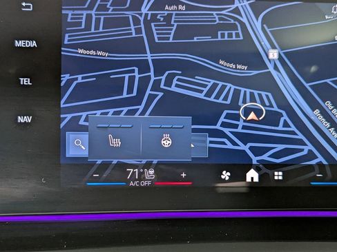 Used 2025 BMW X1 xDrive28i w/ Convenience Package image 21