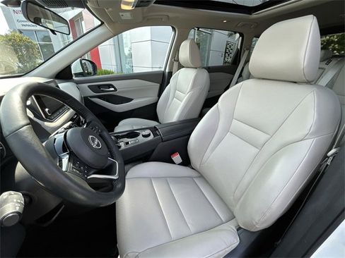 Certified 2023 Nissan Rogue SV w/ SV Premium Package image 15