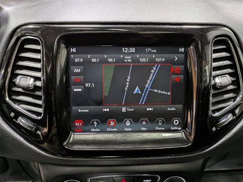 Used 2018 Jeep Compass Latitude w/ Popular Equipment Group image 21