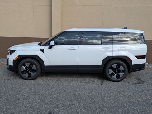 New 2026 Hyundai Santa Fe SE image 9