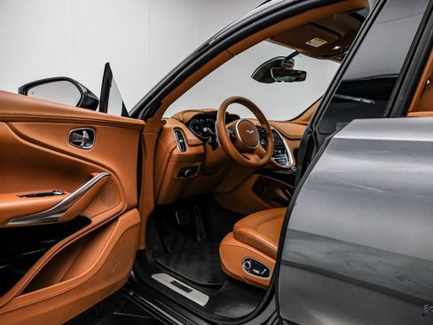 Used 2023 Aston Martin DBX 707 image 33