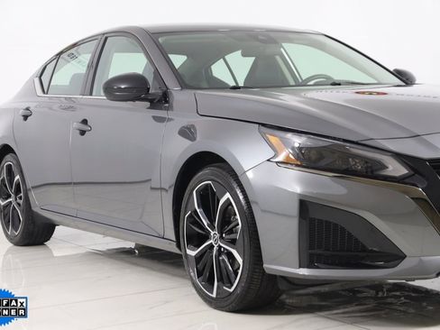 Used 2023 Nissan Altima 2.5 SR image 31