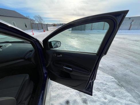 Used 2016 Ford Escape SE image 28