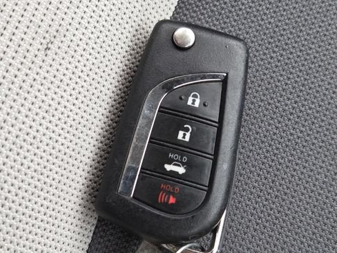 Used 2024 Toyota Corolla LE FWD image 31