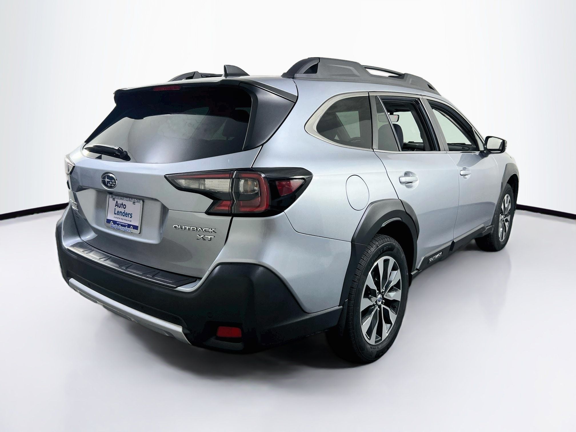 Used 2023 Subaru Outback Limited XT AWD/4WD image 5
