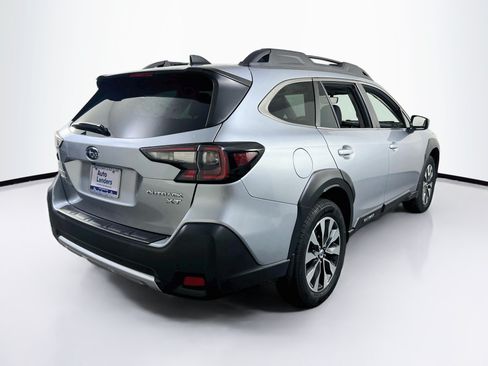 Used 2023 Subaru Outback Limited XT AWD/4WD image 5