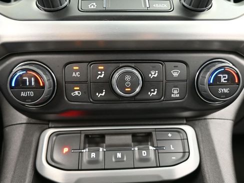 Used 2023 GMC Acadia SLE w/ Driver Convenience Package image 24