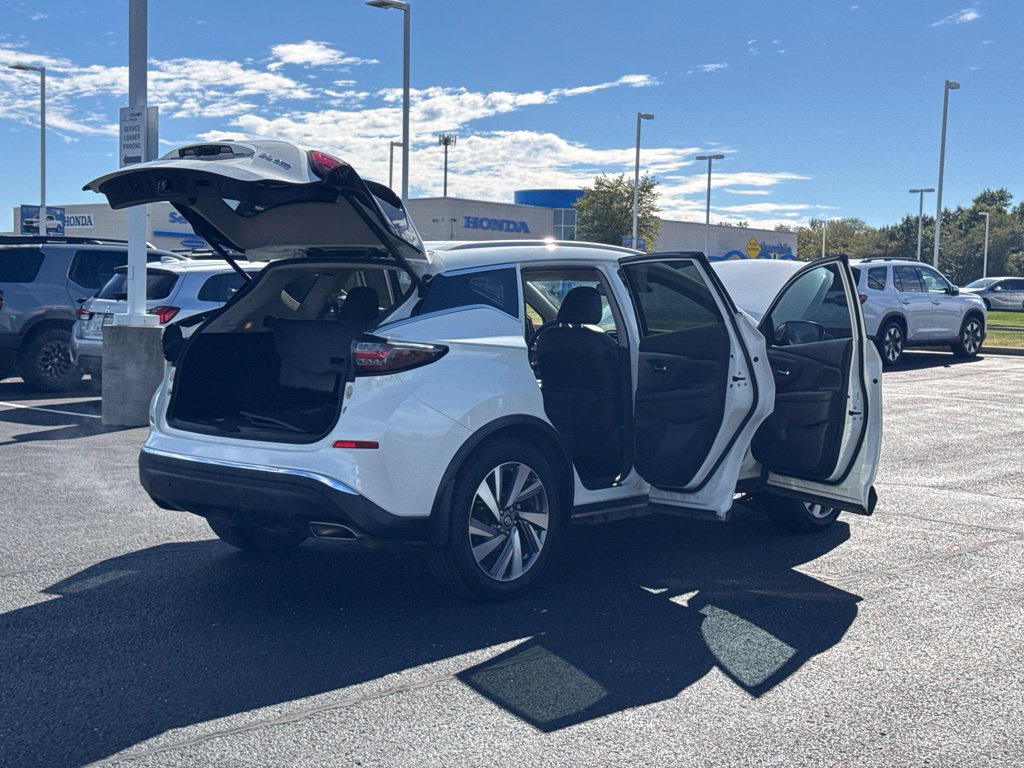 Used 2020 Nissan Murano SL w/ Moonroof Package AWD/4WD image 17