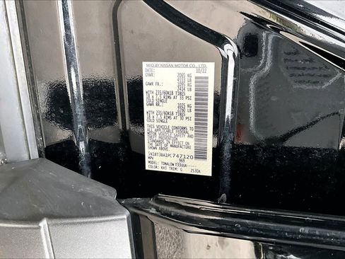 Used 2023 Nissan Rogue SV image 36