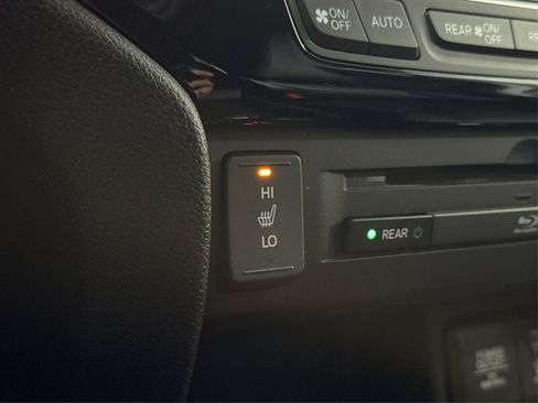 Used 2018 Honda Pilot Touring image 29