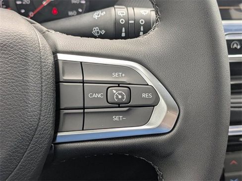 New 2026 Jeep Compass Latitude image 25