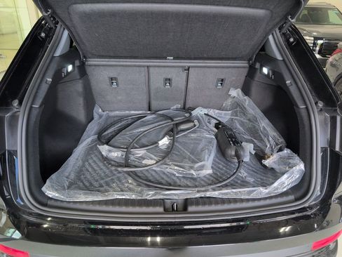 Used 2023 Audi Q4 e-tron Premium Plus w/ Premium Plus RWD image 24