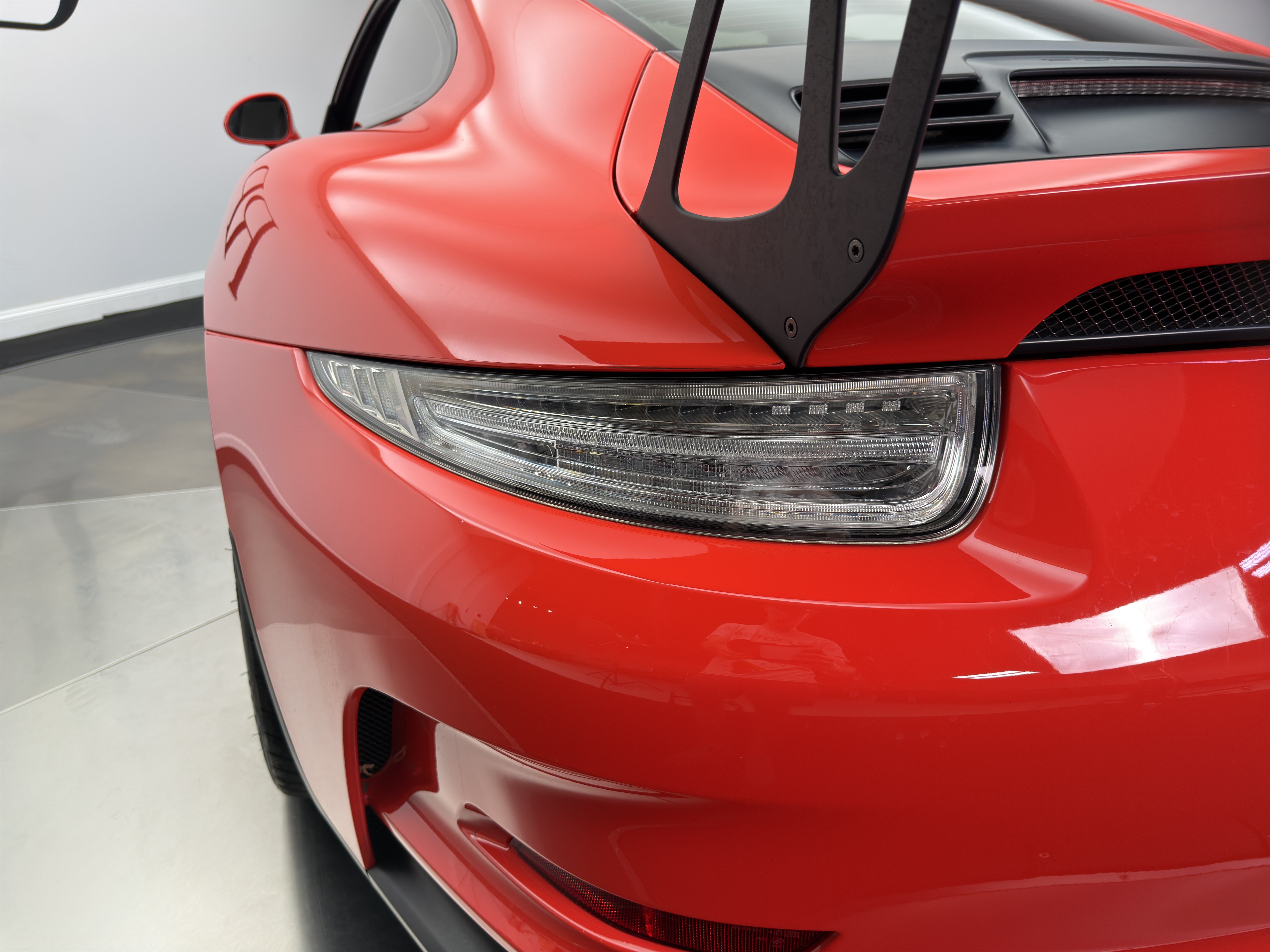 Used 2016 Porsche 911 GT3 RS RWD image 12