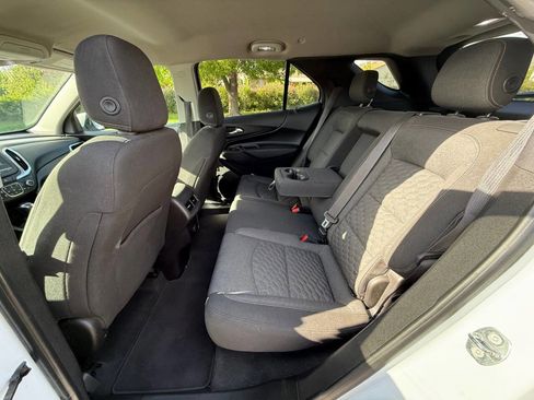 Used 2018 Chevrolet Equinox LT image 11