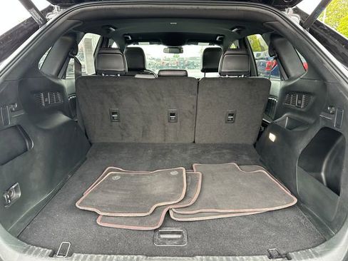 Used 2022 Ford Edge ST-Line image 9